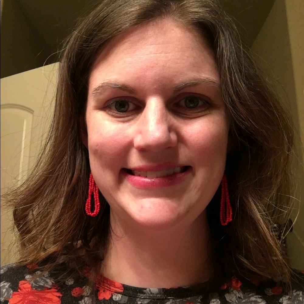 Meet your Posher, Elizabeth